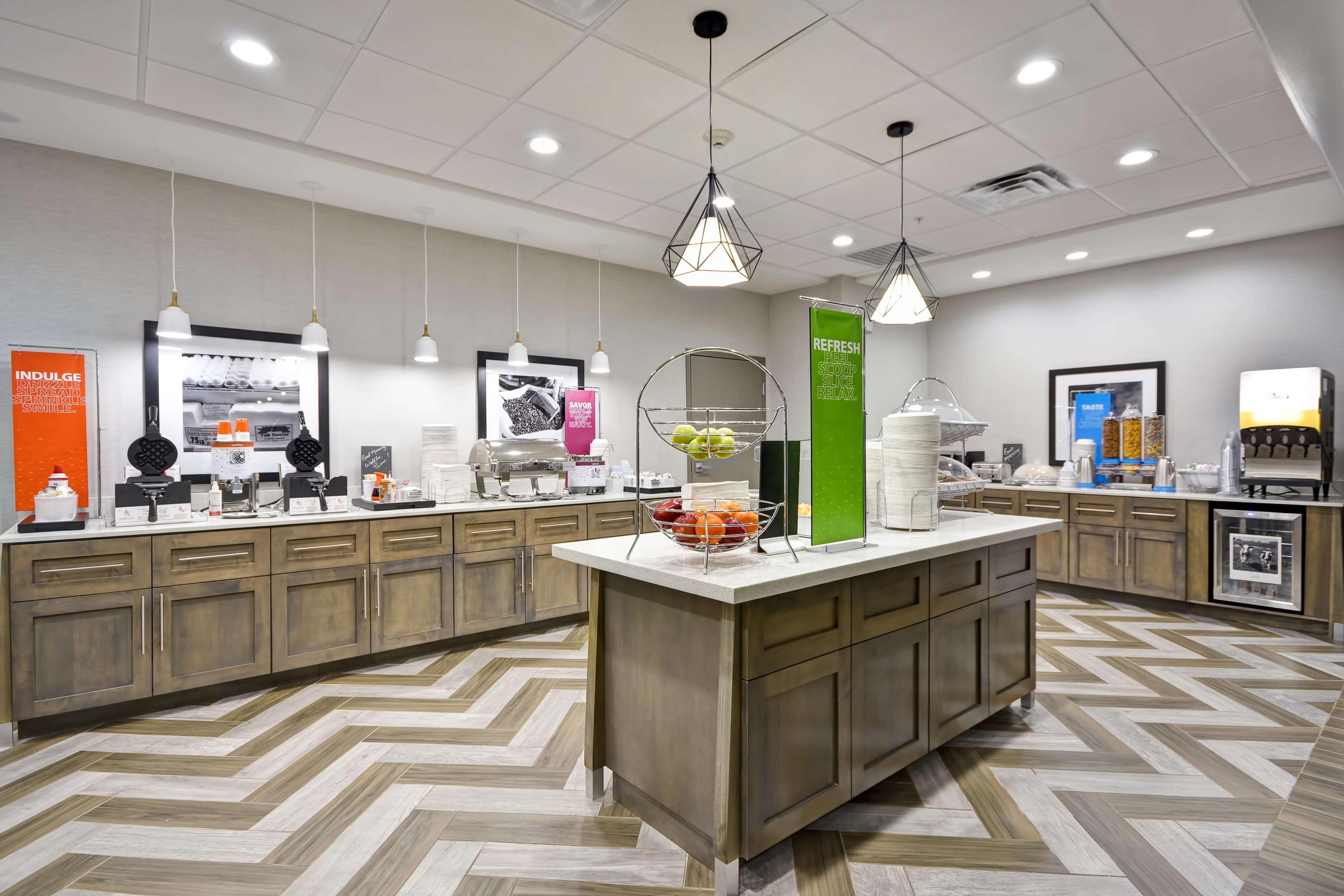 Hampton Inn Кайл Екстериор снимка