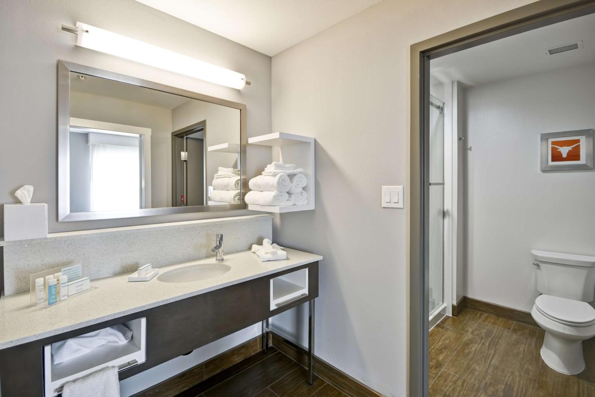 Hampton Inn Кайл Екстериор снимка
