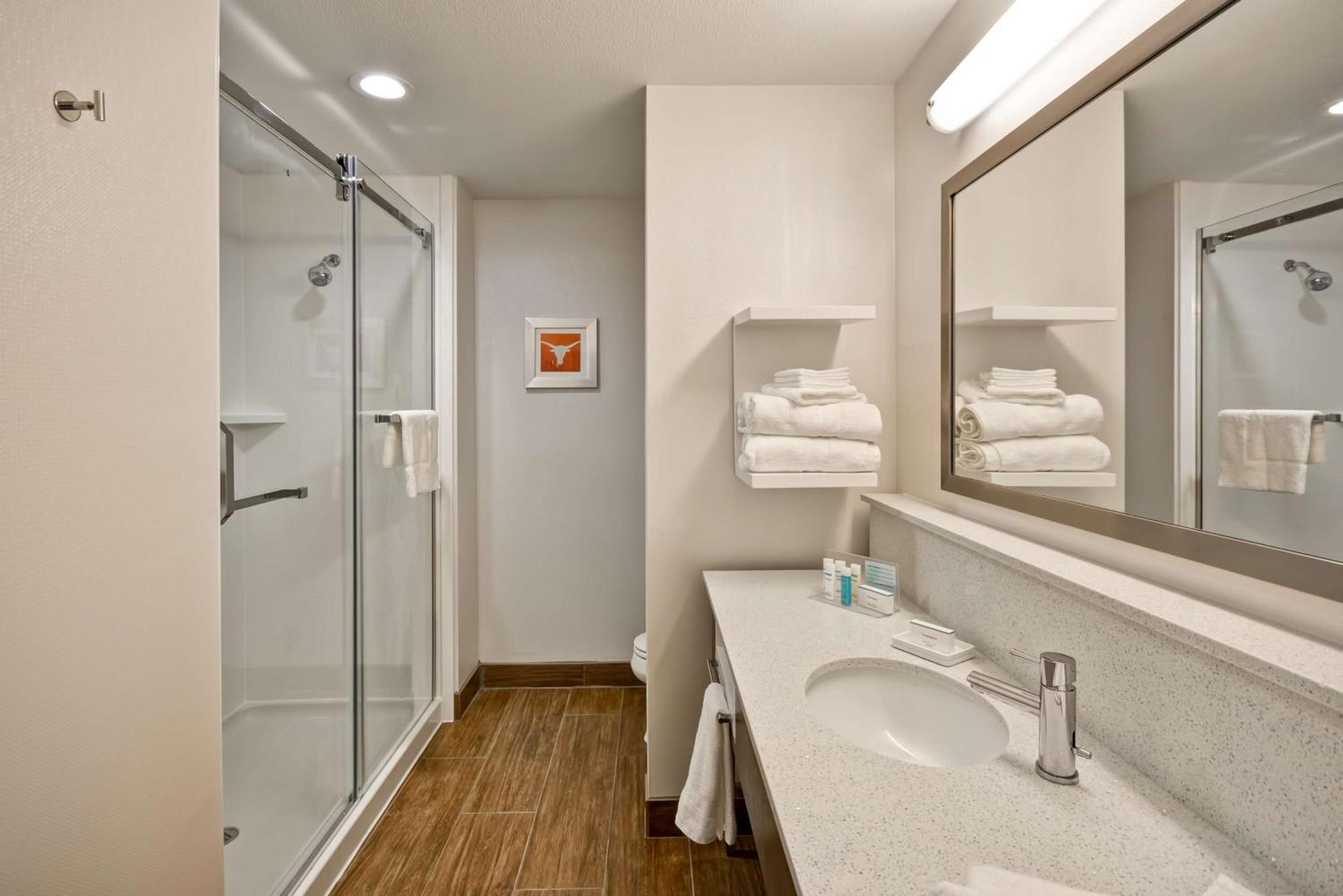Hampton Inn Кайл Екстериор снимка