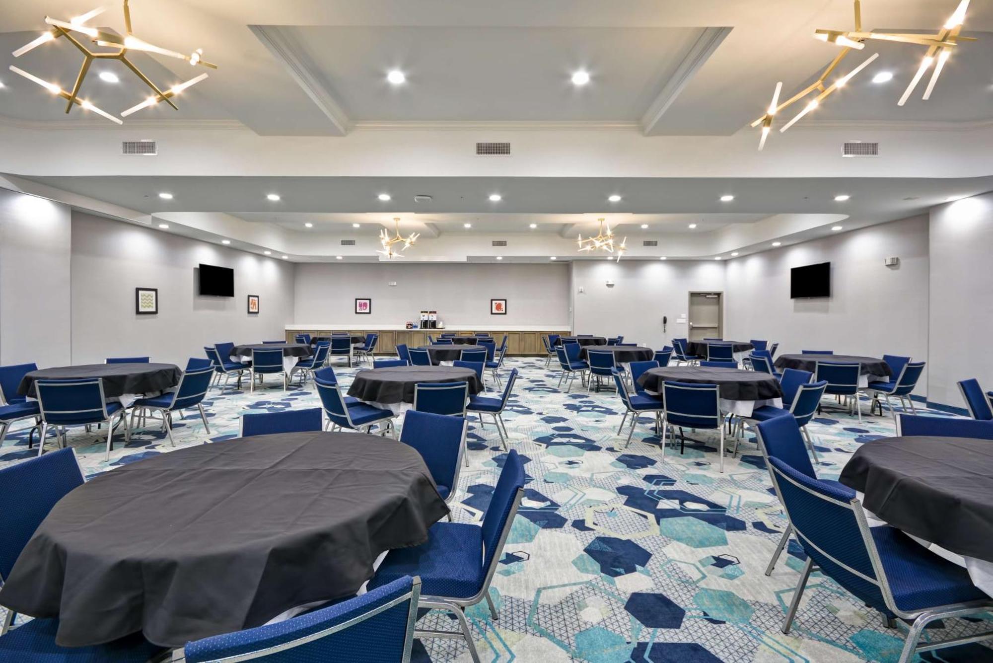 Hampton Inn Кайл Екстериор снимка